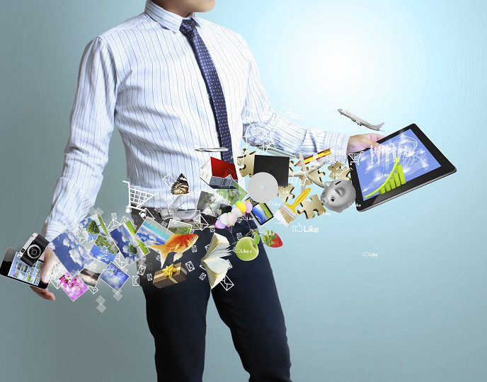 عملكرد این تاجر مانند یك رابط، رفیق، تبلیغ و غیره است؛ چطور؟